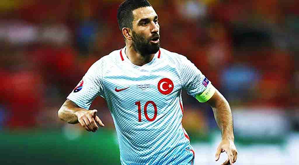 Arda Turan Türkiye'ye dönüyor, yılın bombası patladı ...